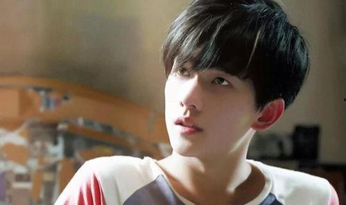 杨洋搞笑爆料文章视频,笑料百出，揭秘明星幕后趣事  第3张